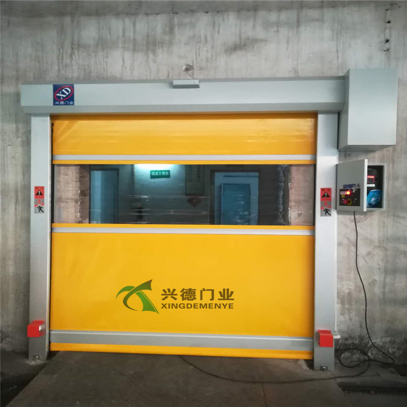 工廠為什么必須安裝快速卷簾門？